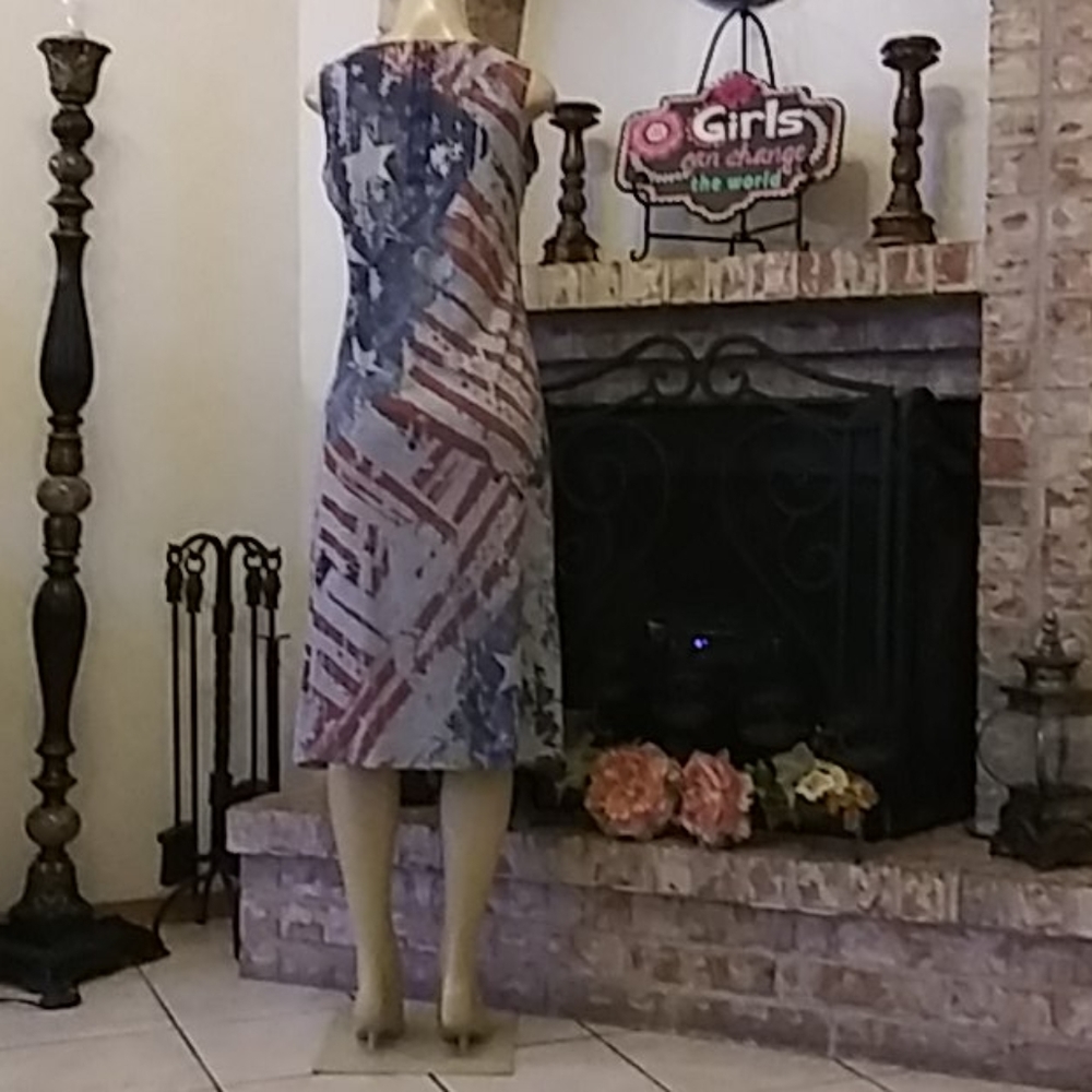 One world Dress - Picture 5 of 12
